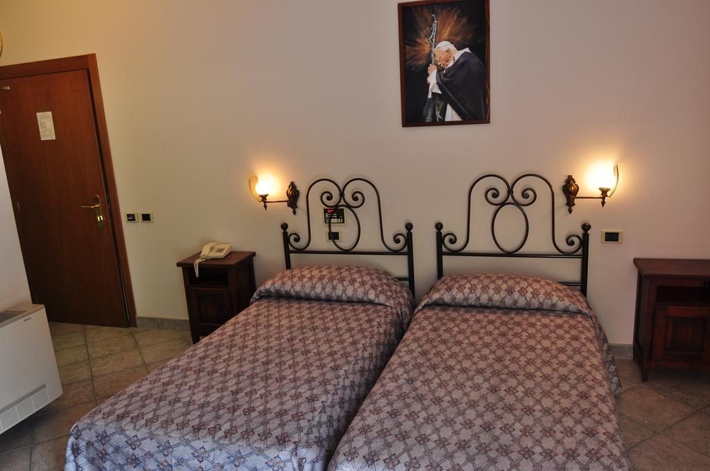 Leo Hotel Leonessa Kültér fotó